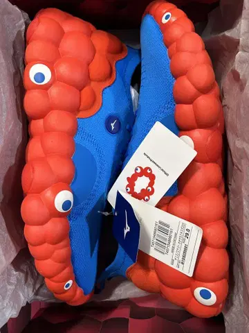[ 새상품 ] 미야쿠미야쿠 스니커즈 29.0cm 미즈노 오사카 만박