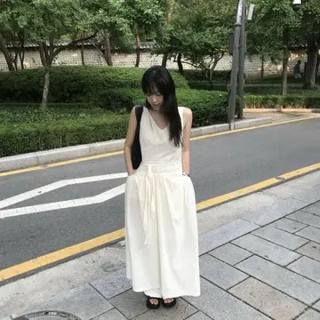 원피스 슬리브리스 원피스 화이트 원피스
