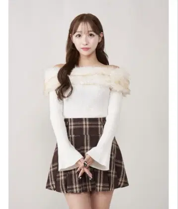 [ 오늘 한정 ] darich 컬러 퍼 오프숄더 니트탑 화이트
