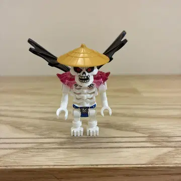 레고 스켈레톤 피규어 삿갓과 날개 포함