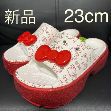 새상품 Hello Kitty x Crocs Stomp Slide 23cm