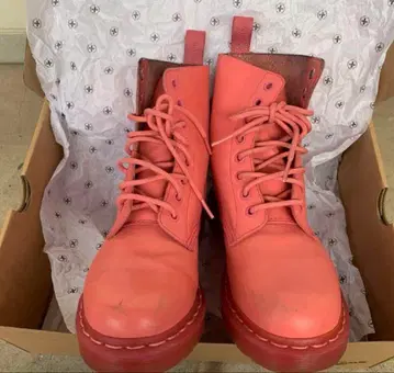 닥터마틴 8홀 레어 올 핑크