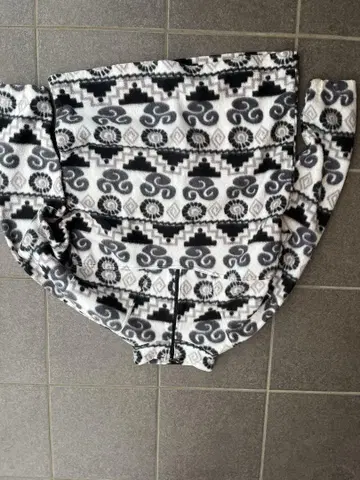 기하학 패턴 플리스 트레이닝복