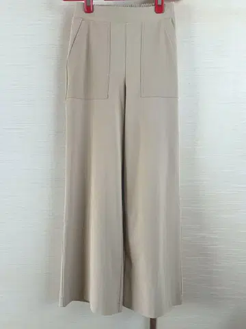 댄스킨 쉘링 와이드 팬츠 베이지 사이즈 1