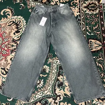 미사용 새상품 택 포함 ZARA 슈퍼 배기 핏 청바지 EU40 JP31