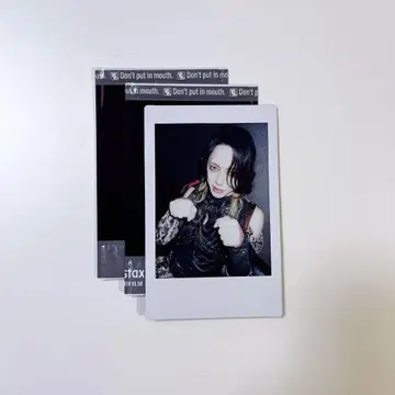 0.1g의 오산 마사키 다이스케 폴라로이드