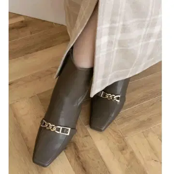 새상품급 RANDA 스틸레토 부츠 카키 L 25cm