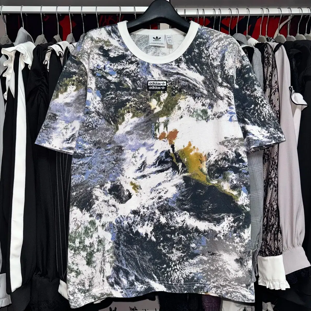 ADIDAS ORIGINALS 아디다스 그래픽 반팔 티셔츠 브랜드 중고거래