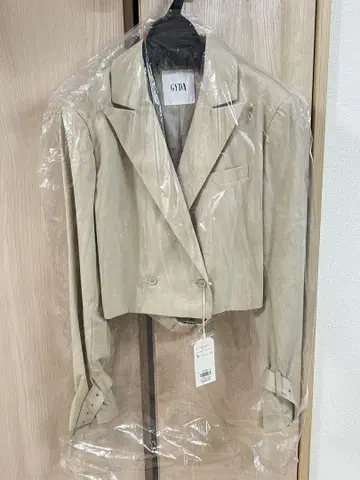 GYDA 제이다 백 벨트 숏 자켓