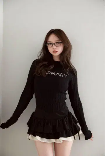 Mary logo knit tops black andmary
