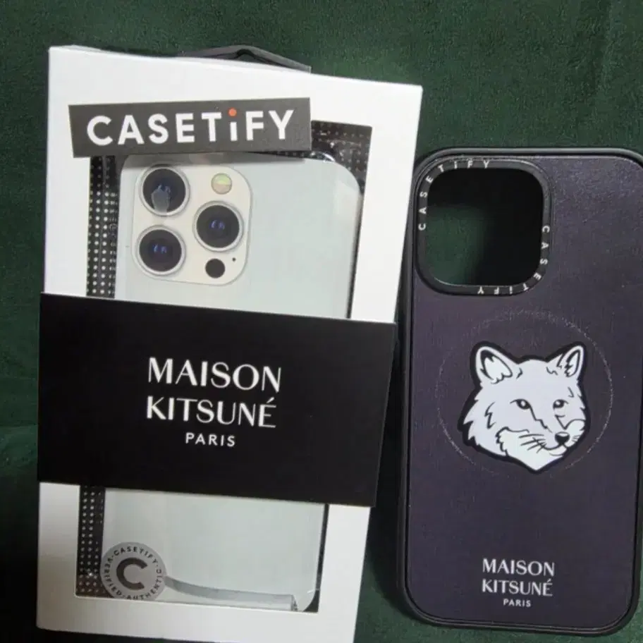 Maison Kitsuné Casetify iPhone16 Pro Max MAISON KITSUNE x CASETIFY IPHONE 16 PRO MAX GLAM FOX MAGSAFE