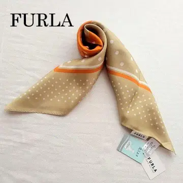 FURLA(훌라) 스카프 세탁 가능한 실크 샴페인 골드 계열 꽃무늬