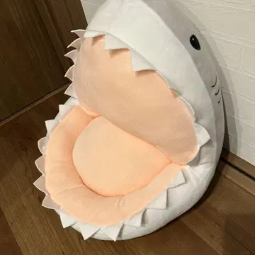 샤크 좌식 의자