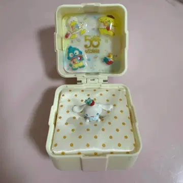 딸기신문 50주년 기념 유메큥 반지 BOX 시나모롤