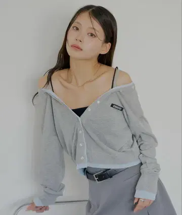 chico 새상품 바이컬러 라메 시어 가디건 오프숄더