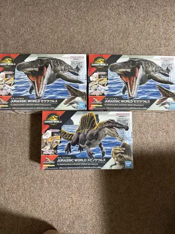 새상품 쥬라기 월드 모사사우루스 스피노사우루스 BANDAI