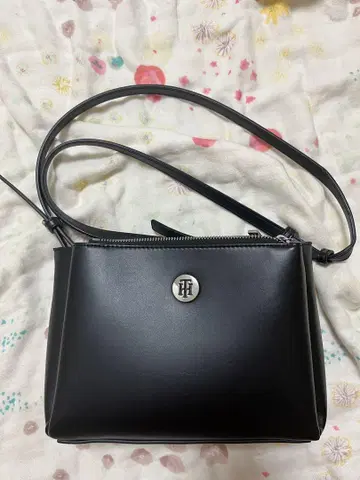 타미힐피거 숄더백