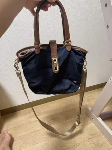 LA BAGAGERIE 네이비 나일론 숄더백