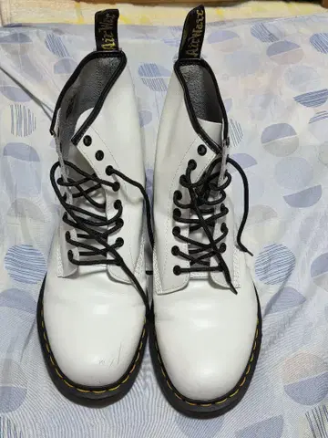 닥터마틴 1460 화이트 8홀