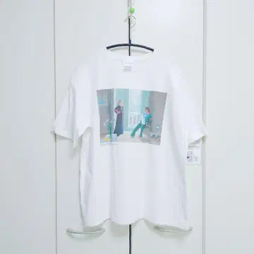 한정품 데이비드 호크니 [ 클라크 부부와 퍼시 ] 셔츠 S