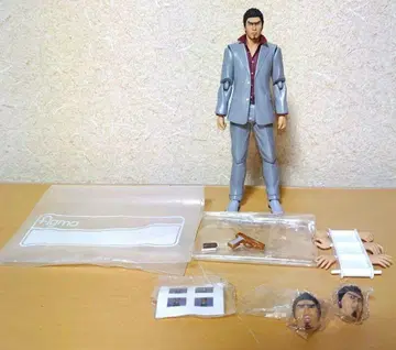맥스팩토리 figma 용과 같이 키류 카즈마 피규어