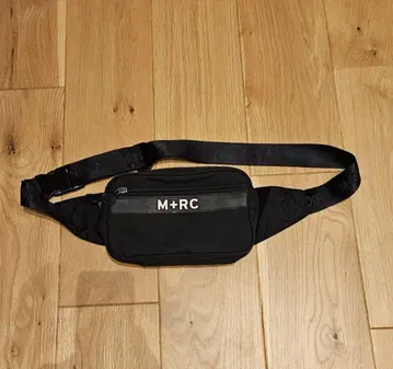 M+RC NOIR 마르쉐노아 숄더백