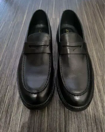 Clarks 로퍼