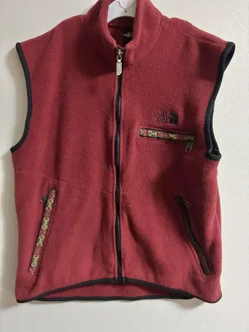 THE NORTH FACE 레드 플리스 베스트