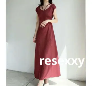 새상품급 resexxy 스트링 디자인 컷 원피스 레드