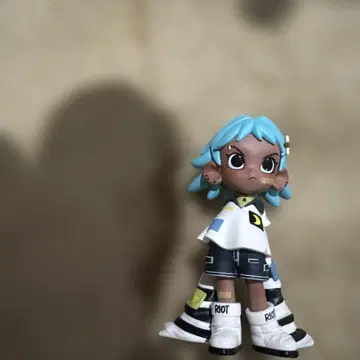 Lil Peach Riot 피규어