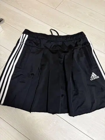 adidas 리메이크 스커트