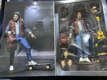NECA 백투더퓨처 마티 피규어