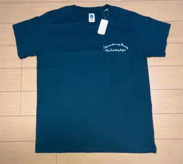 미사용 새상품 할리우드 런치 마켓 LIFE IS A JOURNEY 티셔츠