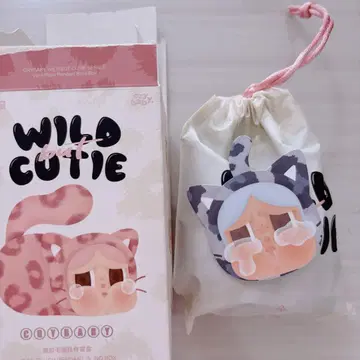 Crybaby wild but cutie 크라이베이비 popmart