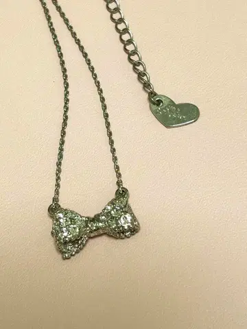 질스튜어트 리본 목걸이