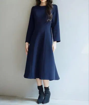 네이비 종아리 기장 분또 소재 플레어 원피스 M 사이즈 수험 시치고산