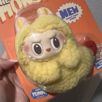 THE MONSTERS Wacky Mart 시리즈 이어폰 케이스 러브브