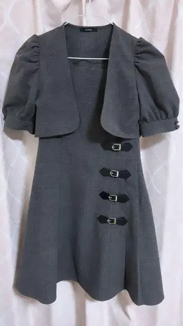 벨티드 세트 원피스 EATME