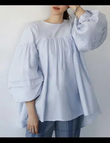 ELFRANK 라이트 블루 백리본 볼륨 슬리브 셔츠 새상품급