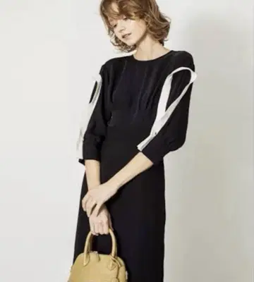 스나이델 소매 펄 모노톤 원피스 새상품급!
