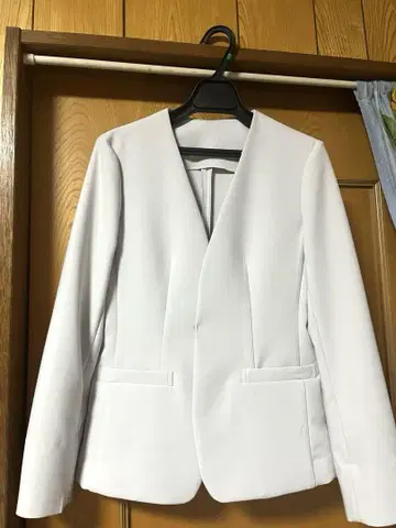 라이트 그레이 자켓, 팬츠