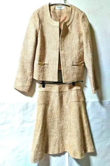 새상품급 내추럴 뷰티 여성용 셋업 자켓 스커트 M
