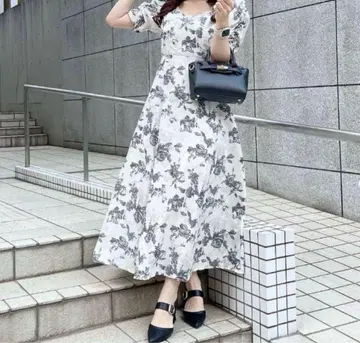 안미르 오픈 백 플레어 원피스