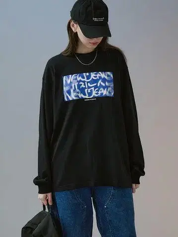 NewJeans Hiroshi Fujiwara 긴팔 티셔츠