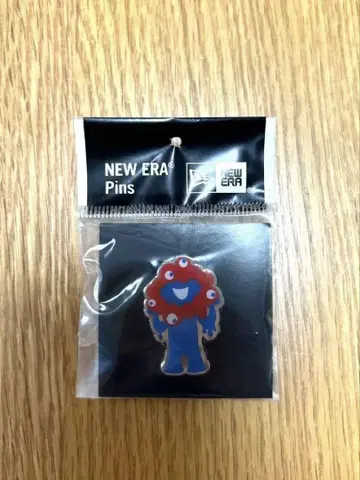 미야쿠미야쿠 핀 배지 NewERA
