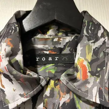 roar 반팔 셔츠