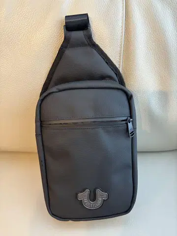 True Religion 트루 릴리전 바디백 미사용 새상품