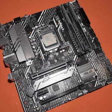 i7 10700 ASUS B560 ddr4 32gb ram 最終値下げ INTEL i7 10700 ASUS B560 ddr4 32gb ram マザーボード