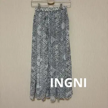 INGNI 화이트와 블랙의 기하학 패턴 와이드 팬츠