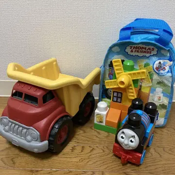 Green Toys (그린 토이즈) 덤프트럭과 토마스 메가블록